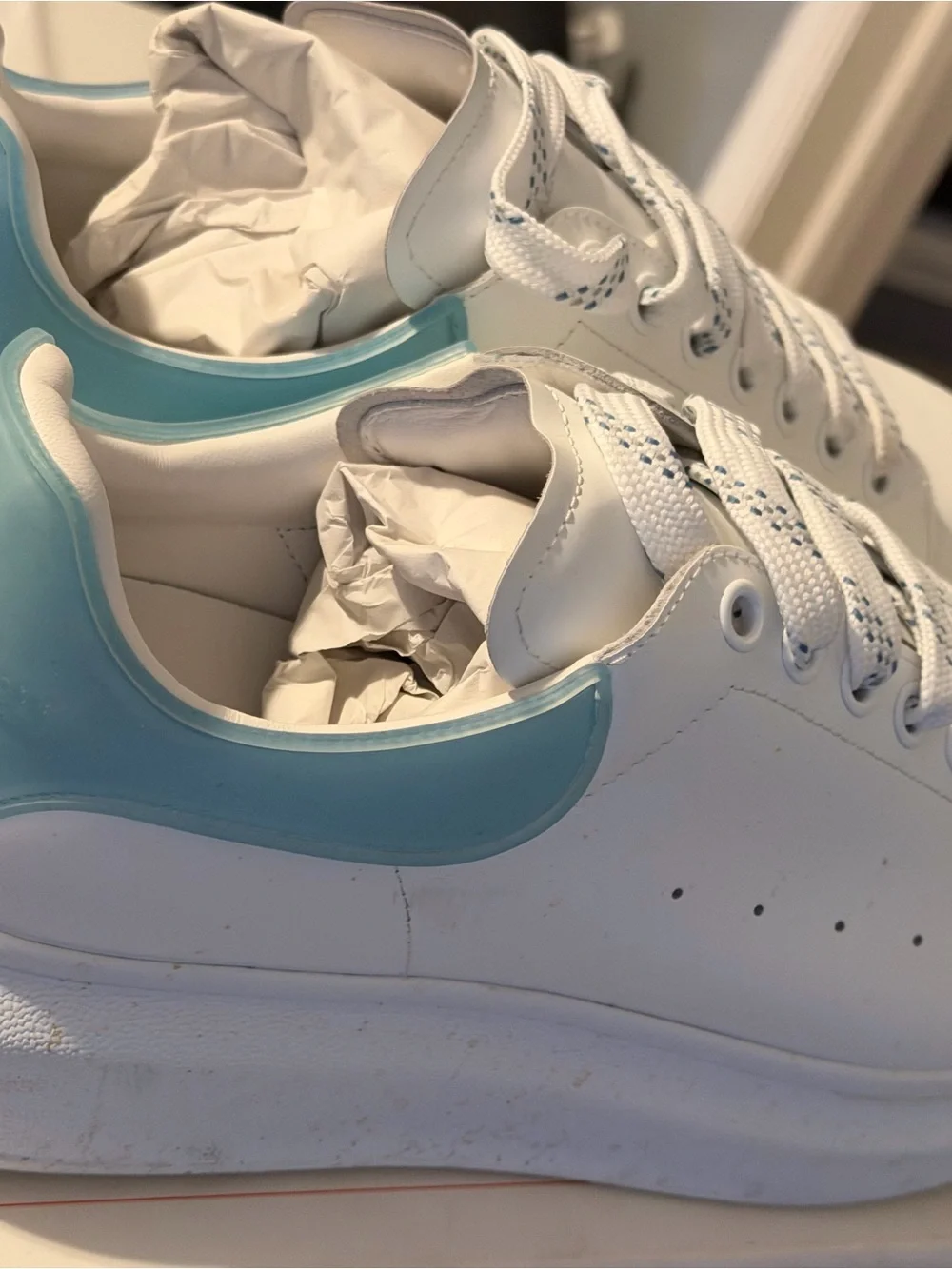 Men's Oversized Sneaker in White/Blue